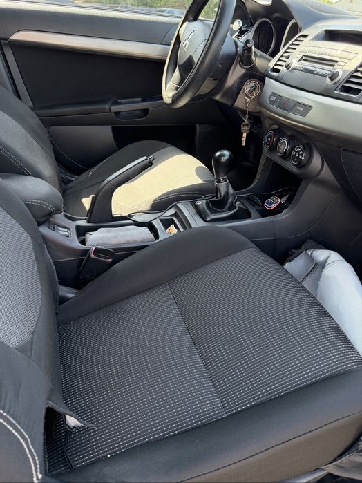 Mitsubishi Lancer 10-X