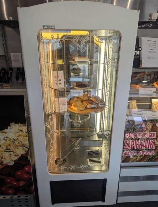 Piękna retro witryna cukiernicza JOLA