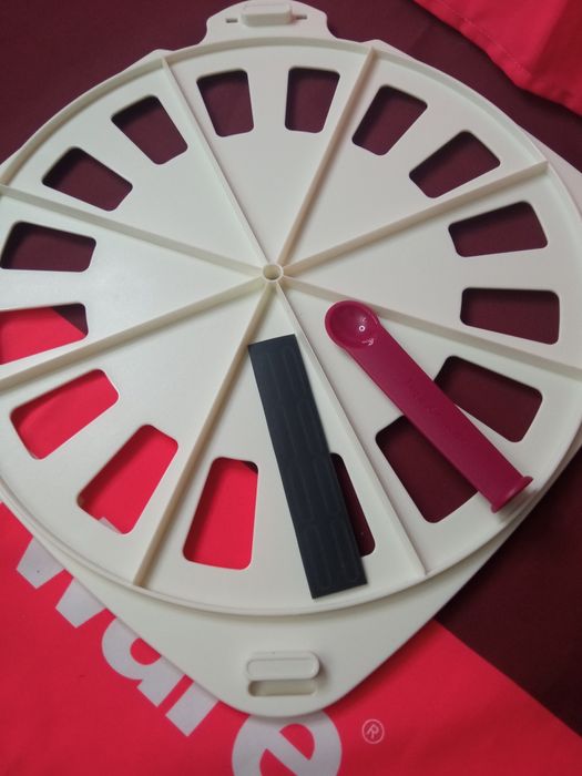 Croissant party Tupperware