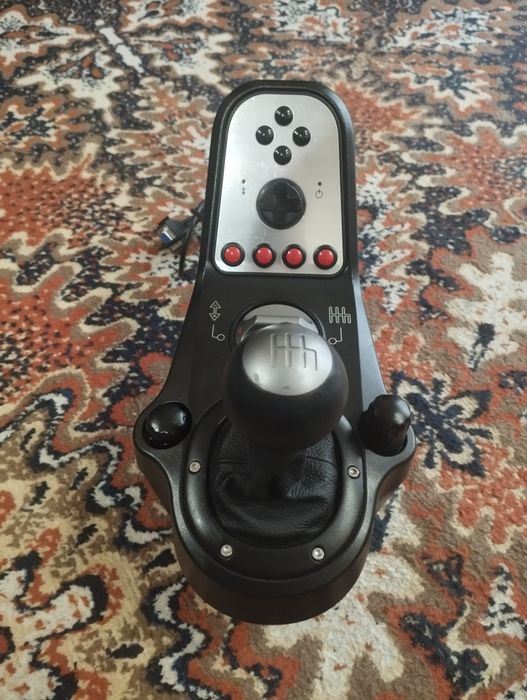 Продам руль Logitech G-25 полный комплект