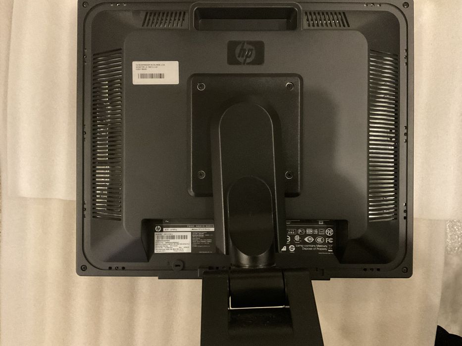 HP LCD Monitor 19"64739854842371122