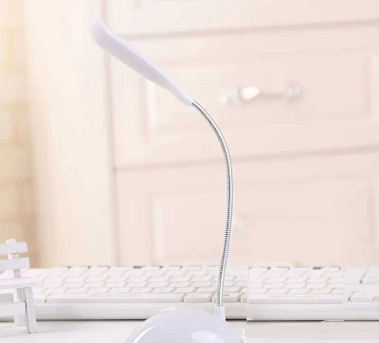 лампа настільна на батарейках