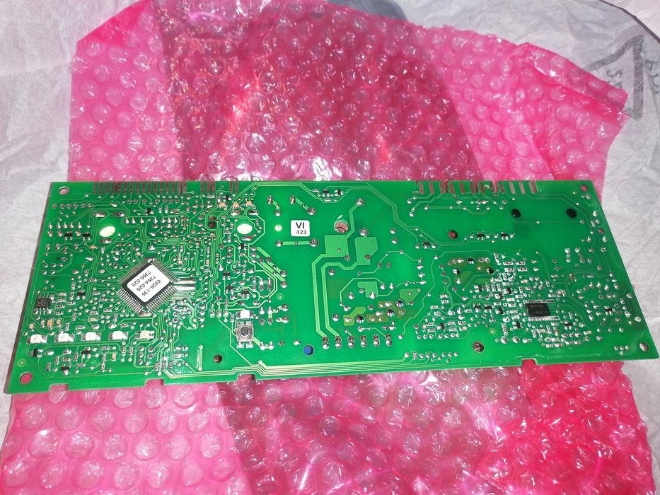 Vendo placa eletrónica (avariada) para caldeira junkers