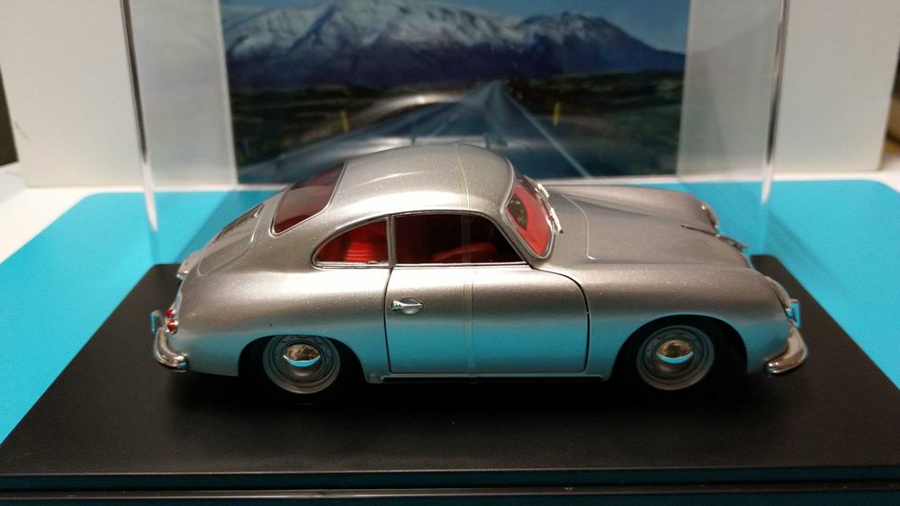 Porsche 356 A (1956) - Miniatura à escala 1/24 (de coleção da marca)