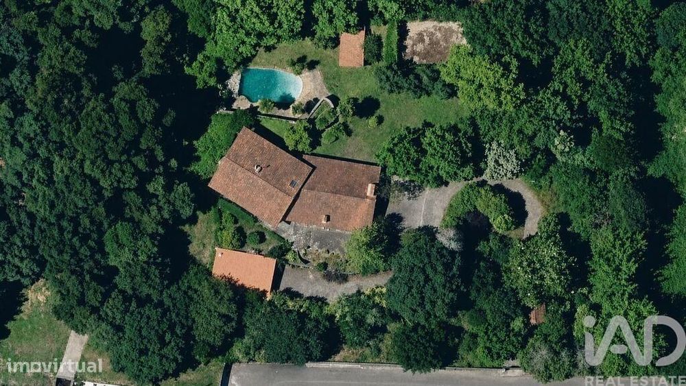 Moradia isolada T7 em Santo Tirso, Couto e Burgães de 338,31 m2