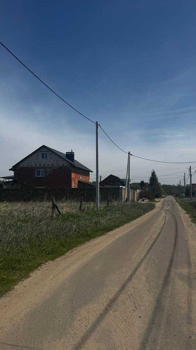 Продаж фасадної кутової ділянки під забудову в Мощуні