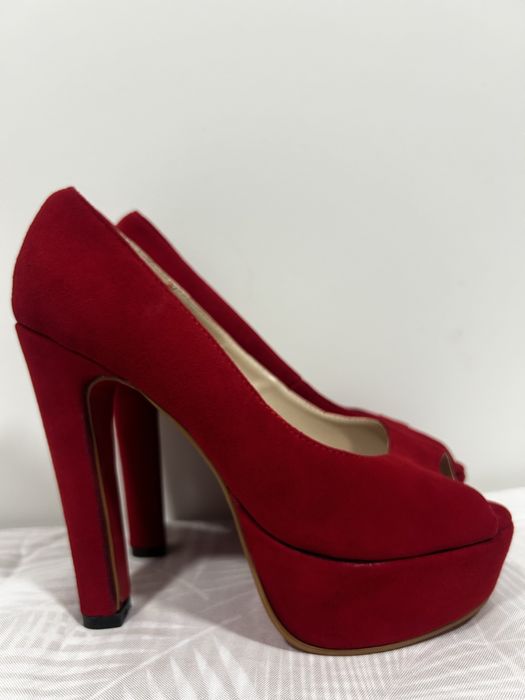 Christian Louboutin 39 vermelho