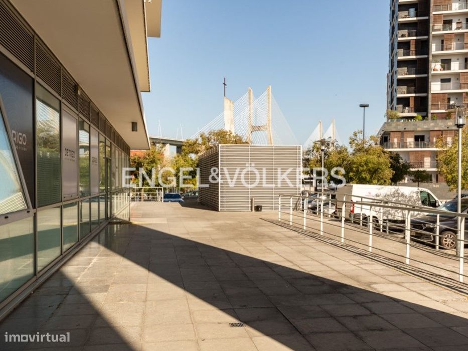 Espaço comercial para arrendamento no Parque das Nações