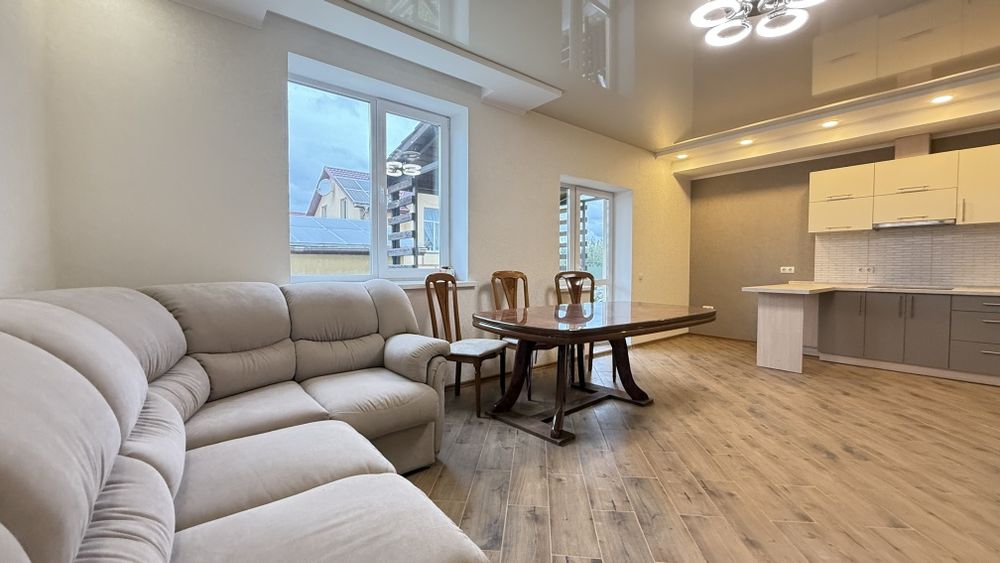 Таун з ремонтом та меблями, без комісії! Топ локація, поруч ВСЕ!