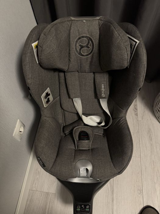 Автокрісло Cybex з базою
