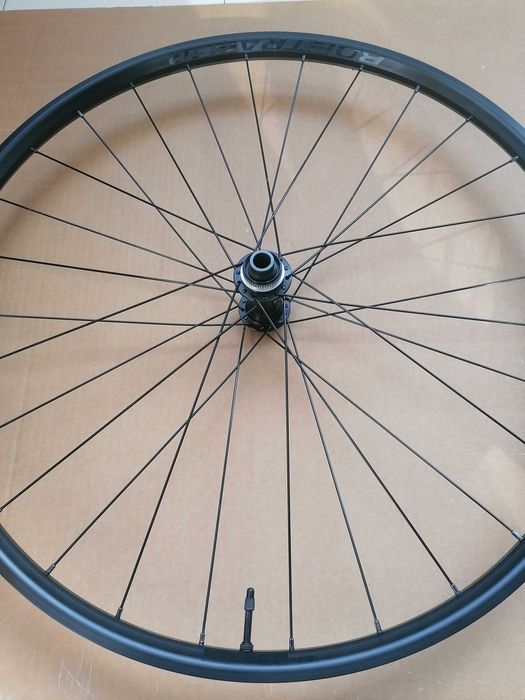 Par de rodas Bontrager TR 29"x25mm, center lock, cubo shimano MS 12V