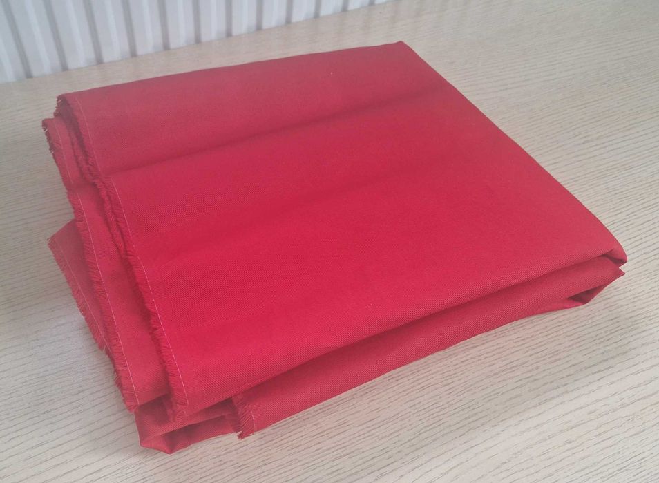Tkanina, materiał krawiecki do szycia 155x300 kolor czerwony