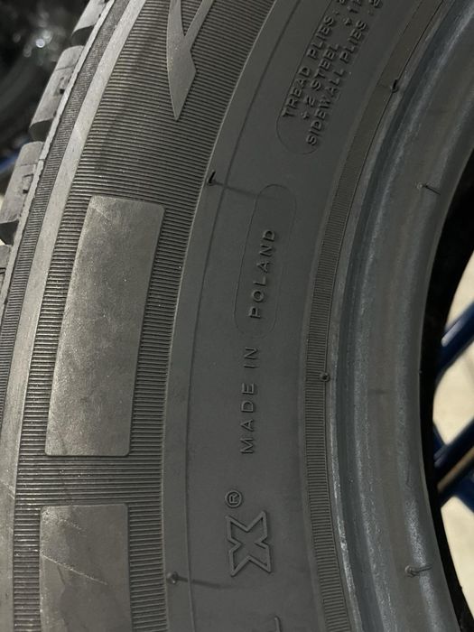235/65/16c R16c Michelin Agilis 4шт