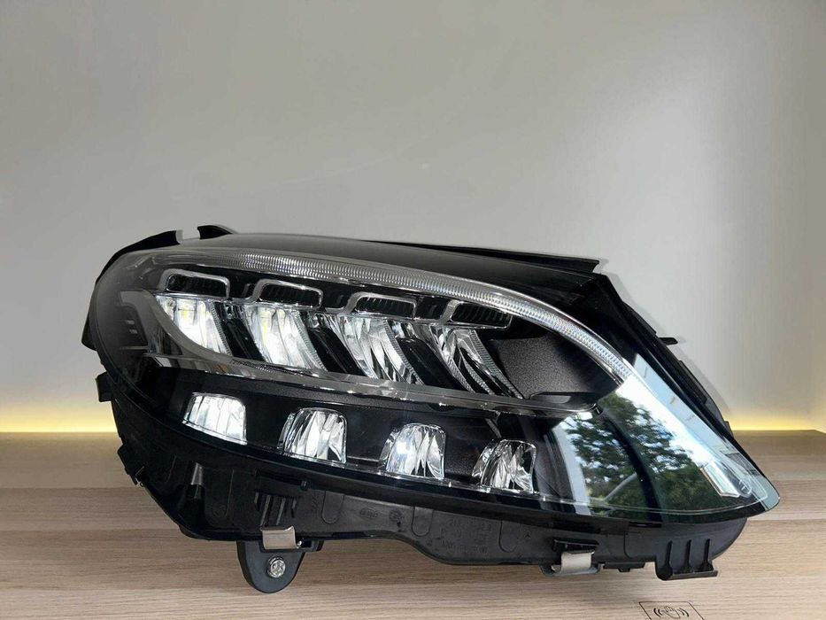 Farol / ótica Mercedes benz Classe C W205 - Direito - Original LED High Performance