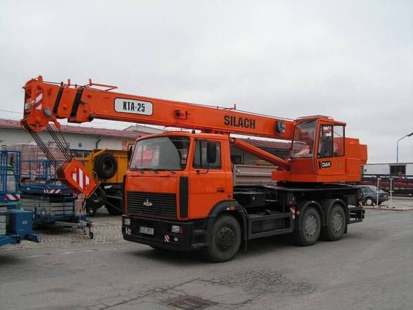 Послуги автокрана 25 оренда автокран 28 услуги крана 10 автовишка 18