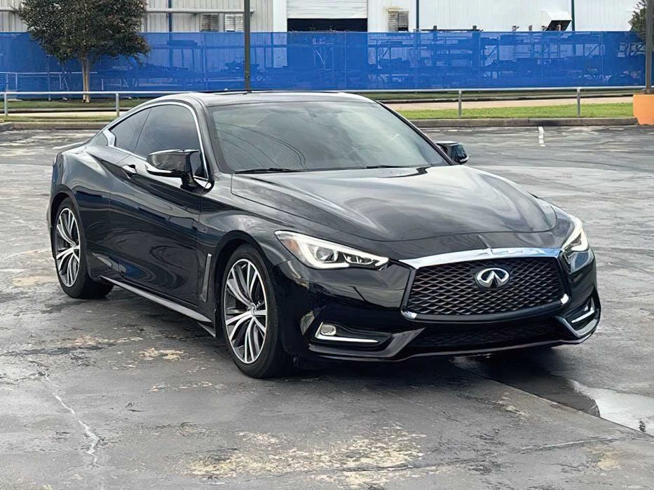 Infiniti Q60 Luxe      2018