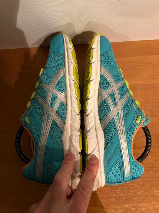 Кросівки Asics (40)