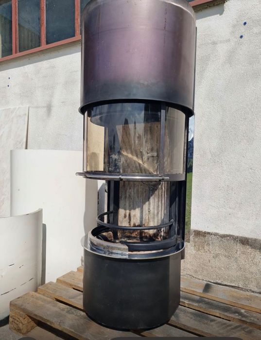 Ekskluzywny pięć kominkowy na drewno Spartherm Speedy Ph