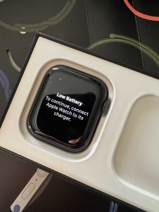 Apple Watch Nike SE GPS, 44mm Space Grey Aluminium Case