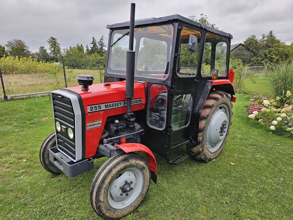 Traktor Ferguson MF255
