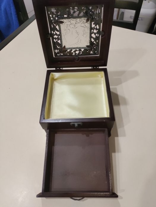 Шкатулка вінтажна