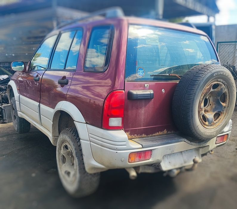 Suzuki grand Vitara drzwi lewy tył