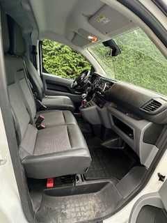 Samochód Peugeot expert