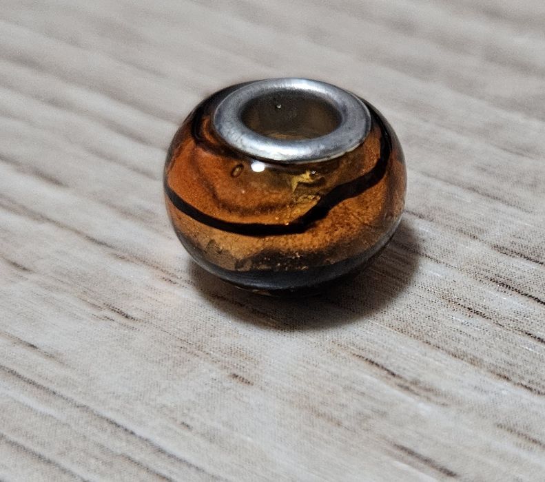 Charms/koralik modułowy czarno-pomarańczowy