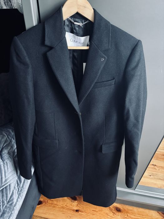 Czarny klasyczny długi wełniany płaszcz Calvin Klein S 36