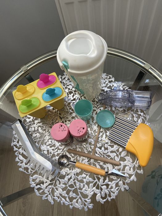 Zestaw rzeczy, przyborów do kuchni