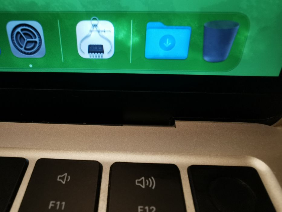Macbook air  komplet paragon