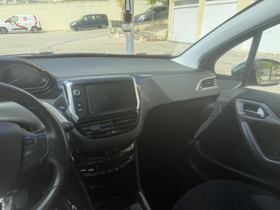 Peugeot.2008-2017