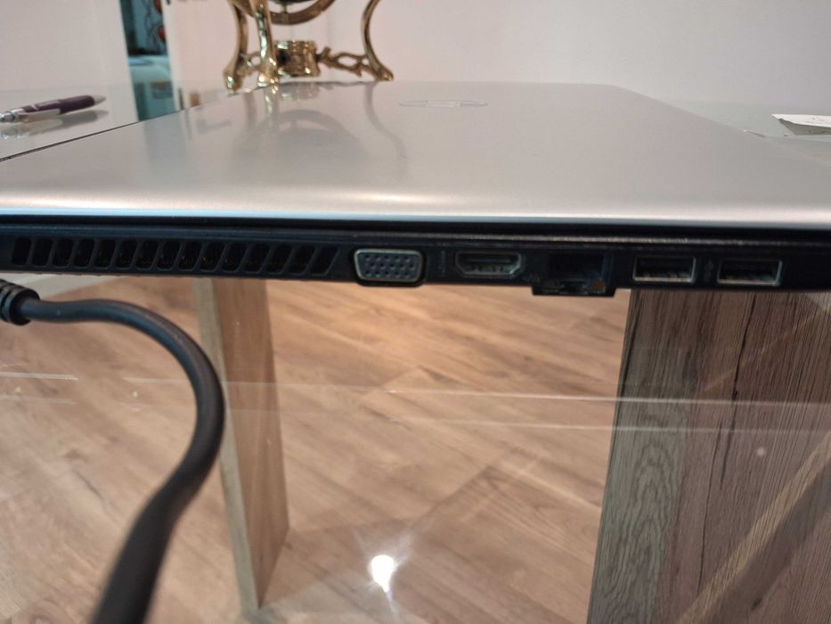 Portátil HP 350G1 - Windows10 - Bateria funcional 100min