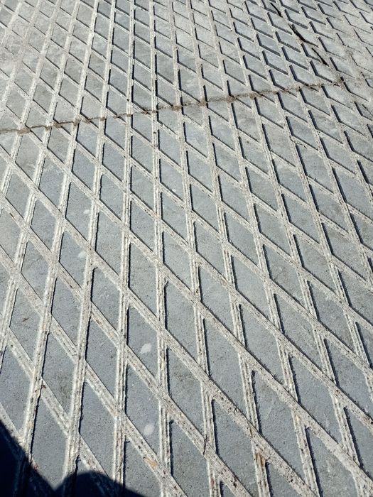 Nacinanie posadzek,rusztów betonowych w Oborach