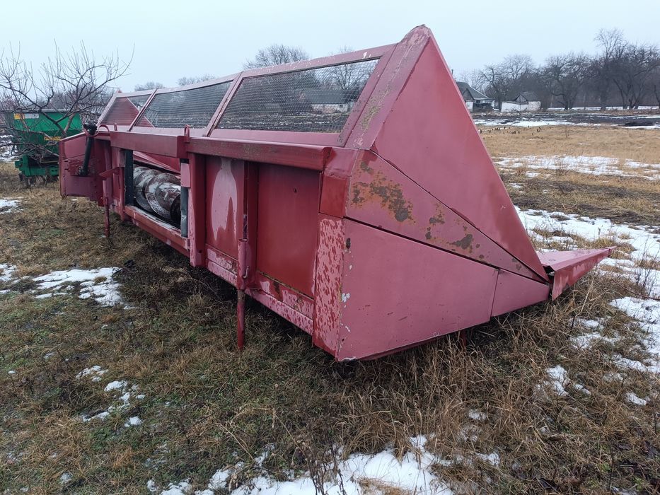 Продам соняшникову жатку Falcon 870