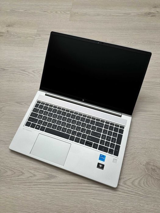 10 ядерний HP 650 g9 16GB 15.6" FHD IPS Core i5-1235U 256GB SSD Клавіатура з підсвічування + гравіювання