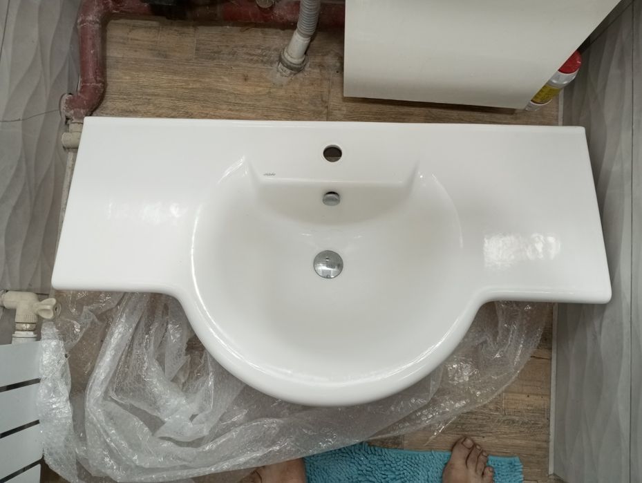 Продам раковину Globo 100×54 см.