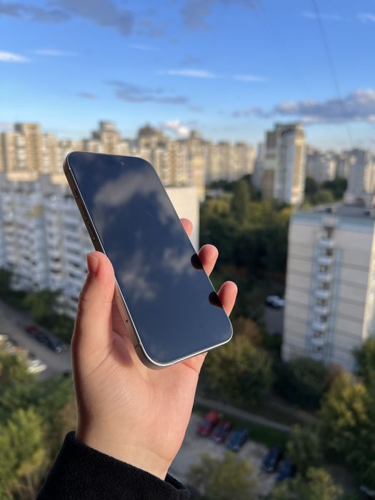 Терміново  iPhone 15 128gb