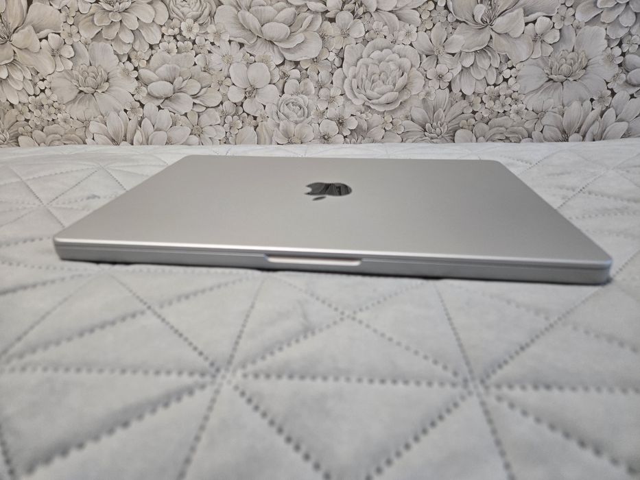 Apple MacBook Pro 14 M3 8 512GB Silver батарея 100% 48 циклів