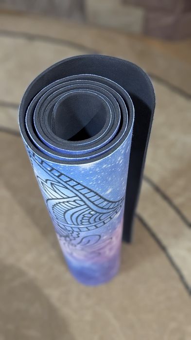 Йога-килимок шукає новий дім!