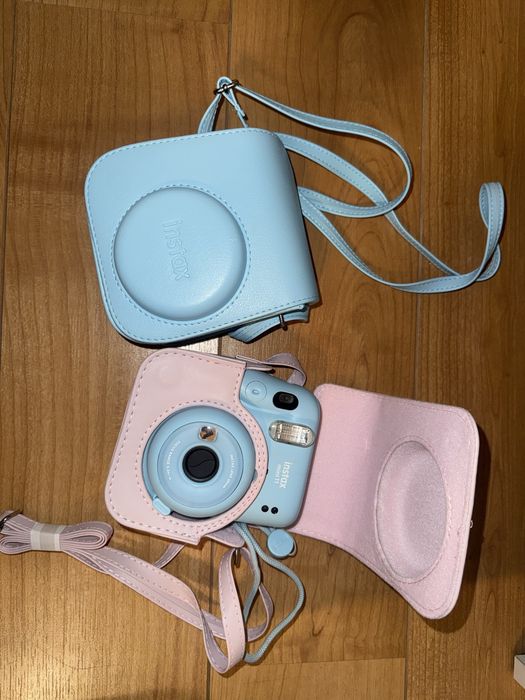 Instax mini 11 com duas bolsas