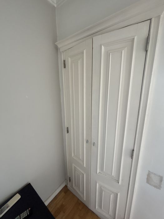 Portas de roupeiro em mogno branco