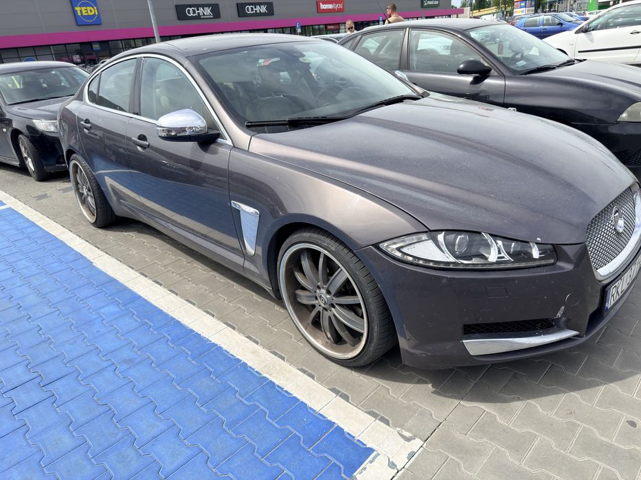 Jaguar xf