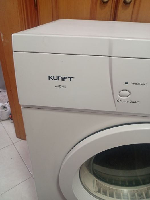 Máquina de secar roupa kunft64752255643522123