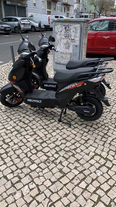 Alugue uma Scooter Elétrica - ELECTRIC MOPEDS RENT