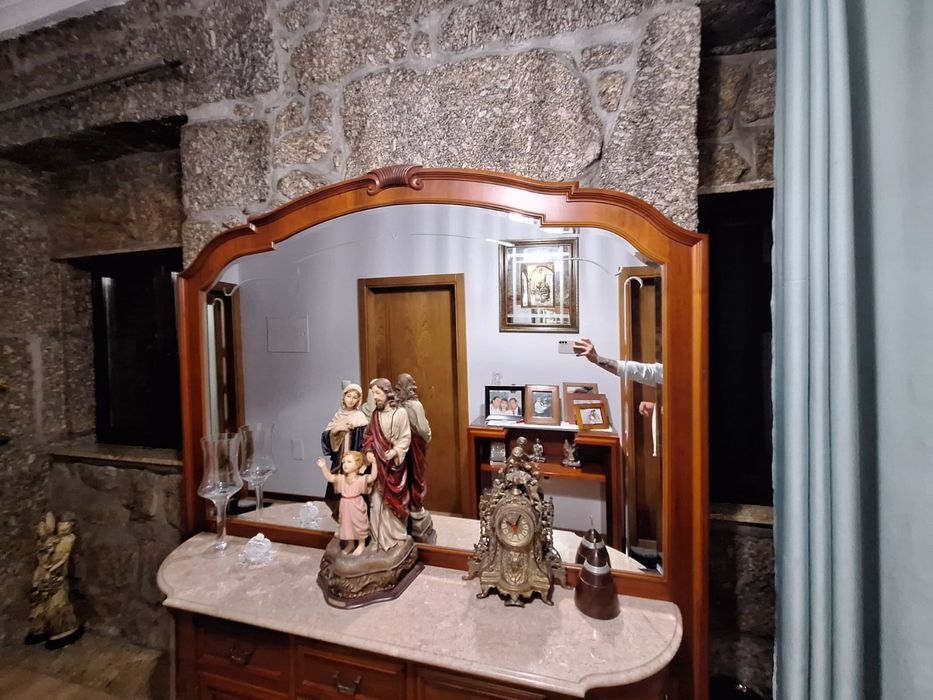 Móvel novo em cerejeira