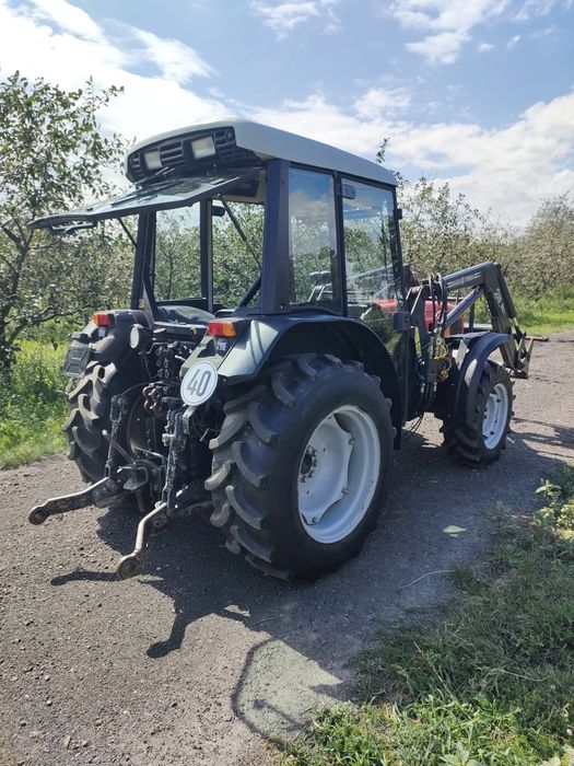 Ciągnik sadowniczy Same Frutteto ll z ładowaczem czołowym,New Holland tn 70va