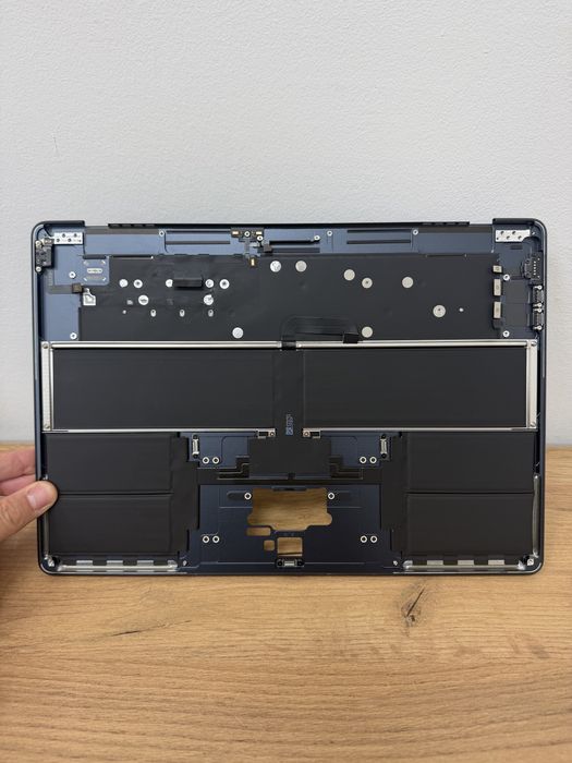 MacBook Air 15” A3241 M4 (2025) Топ Кейс / Top Case Midnight