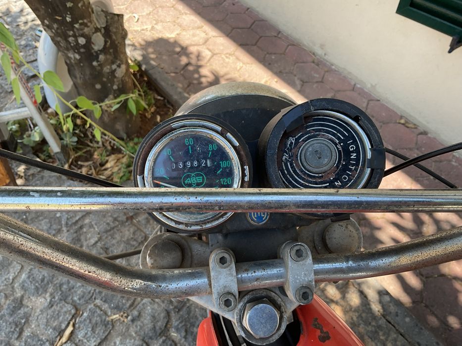 Vender mota forvel cross 1979