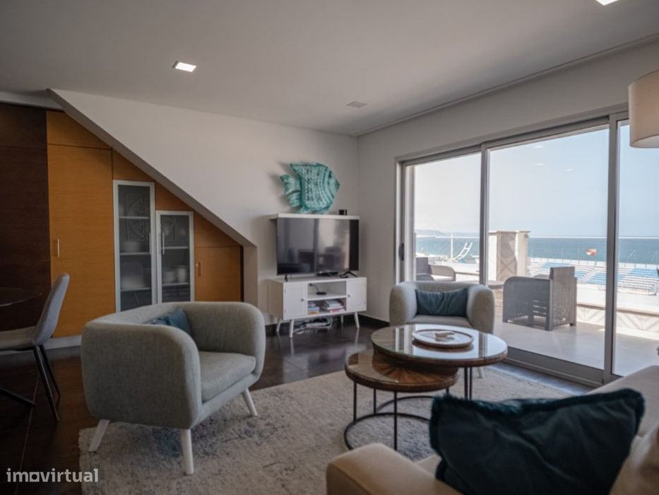 Apartamento T2 com Rooftop e Vista de 360º na Melhor Localização da...